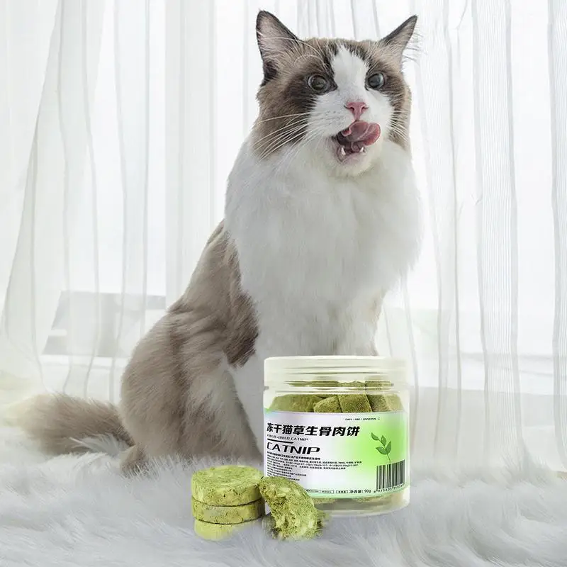 Cat Grass Treats Dried Chew Kitten Biscuits Snacks Toy Freeze Dried Cat Teeth Cleaning Grass Treats for Pet Kitten of Any Age - Image 5